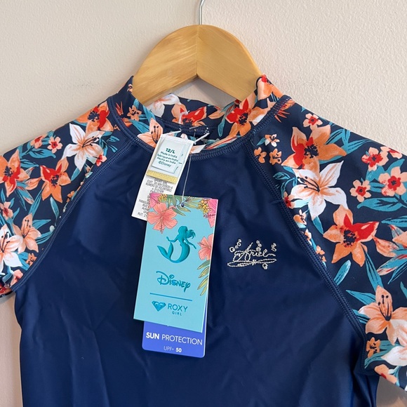 BNWT ROXY RASHGUARD DISNEY ARIEL - Picture 3 of 5